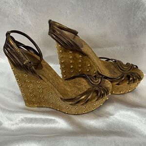 Gucci Studded Cork Platform Wedge Sandals Bronze Gold Leather EU 39.5